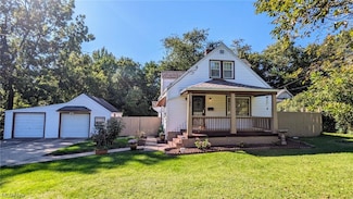 190 Woodbine Ave, Struthers, OH 44471