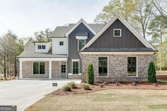 1241 Riverhill Dr, Bishop, GA 30621