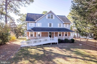 994 N Glebe Rd, Montross, VA 22520