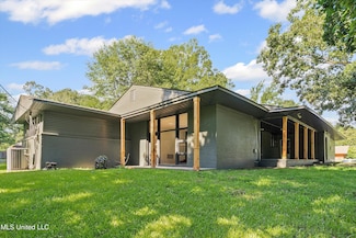 102 Camille St, Senatobia, MS 38668