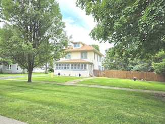 407 Steward St, Steward, IL 60553