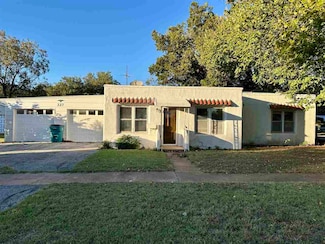 227 E Ohio St, Walters, OK 73572