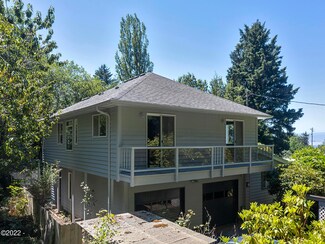 152 NE Reynolds Ln, Yachats, OR 97498