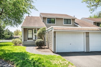 592 Mountain Rd Unit A, West Hartford, CT 06117