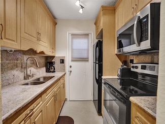 16701 NE 13th Ave Unit 209, Miami, FL 33162