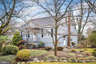 807 Station Ave, Mount Ephraim, NJ 08059