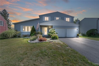 6038 Haifa Ln, Cicero, NY 13039