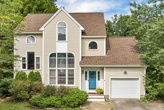 3 Alderwood Dr, Stratham, NH 03885