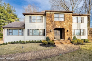 6 Berkshire Ct, Holmdel, NJ 07733