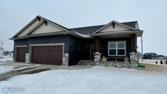 1119 Wildflower Place W, West Fargo, ND 58078