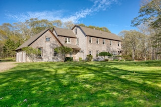 37 Memphremagog Ave, Vineyard Haven, MA 02568