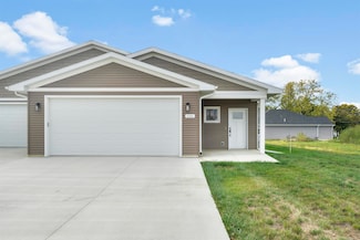 126 Bergen Dr, Waterloo, IA 50701