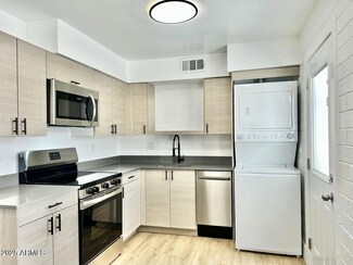 4917 E Holly St Unit 2, Phoenix, AZ 85008