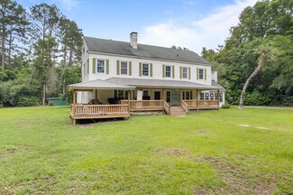 510 W Barnard St, Glennville, GA 30427