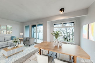 15152 65th Ave S Unit 821, Tukwila, WA 98188