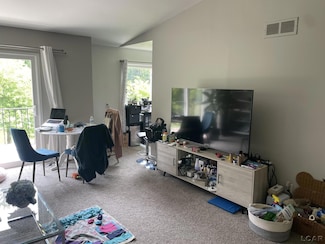 3236 Bolgos Cir, Ann Arbor, MI 48105