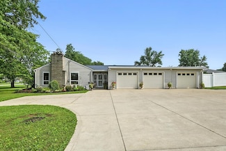 1405 Fairview Rd, Galion, OH 44833