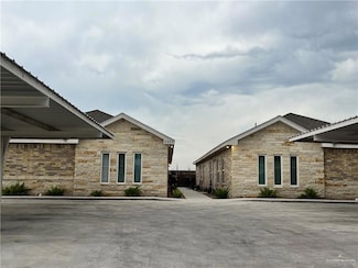 4902 N Hiawatha Dr, Pharr, TX 78577