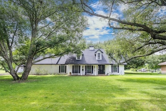 519 S Pearl St, Kemp, TX 75143