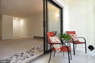 15320 Pine Orchard Dr Unit 832D, Silver Spring, MD 20906