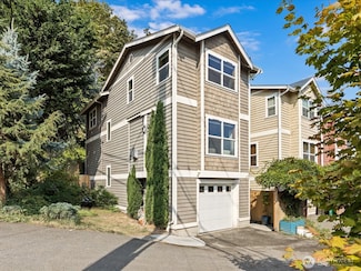 3018 SW Hinds St, Seattle, WA 98126