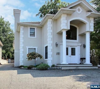 286 County Rd Unit Front, Tenafly, NJ 07670