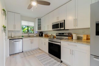 11892 Sturbridge Ln, Wellington, FL 33414