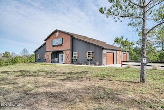 1133 Thoroughbred Ln, Jamestown, TN 38556