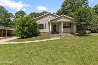 105 Garvin Dr, Centerville, GA 31028