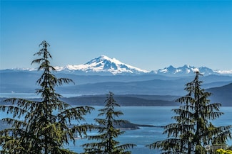 1526 Twin Lakes Dr, Eastsound, WA 98245