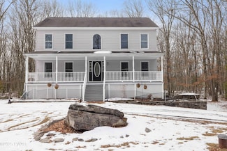 101 Ridgewood Ln, Hawley, PA 18428