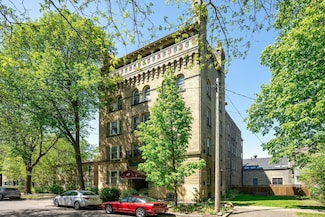 117 MacKubin St Unit 2, Saint Paul, MN 55102