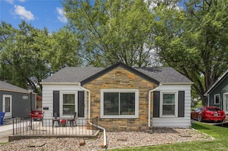 3616 37th St, Des Moines, IA 50310