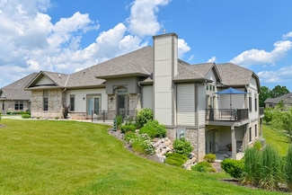 7546 W Tuckaway Pines Cir, Franklin, WI 53132