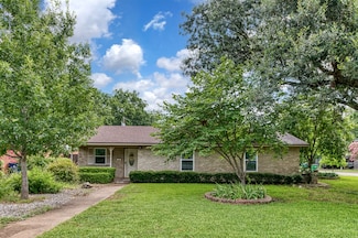 113 E Avenue C, Waxahachie, TX 75165