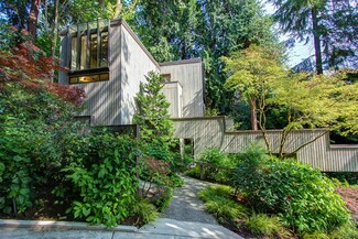4910 E Mercer Way, Mercer Island, WA 98040
