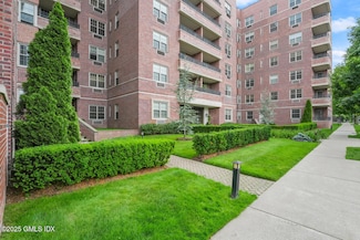 20 Church St Unit A34, Greenwich, CT 06830