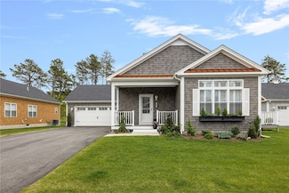 60 Birdie Ct, South Kingstown, RI 02879