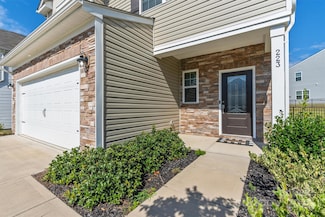 223 Haddonsfield Dr, Mooresville, NC 28115