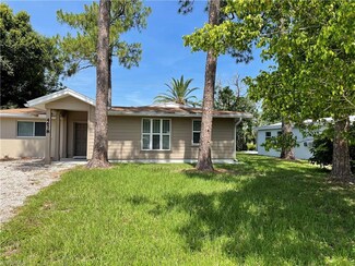 4678 West Dr, Fort Myers, FL 33907