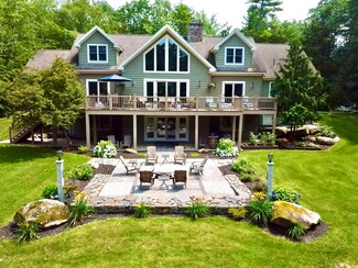 43 Zephyr Rd, Raymond, ME 04071