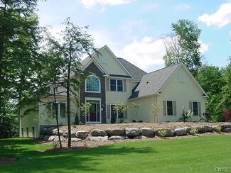 7778 Rolling Ridge Dr, Manlius, NY 13104