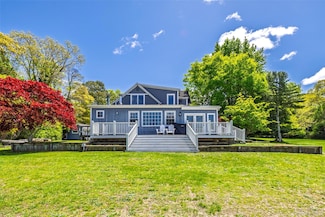 60 A Union Ave, Center Moriches, NY 11934