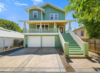 2211 11th St, Sacramento, CA 95818