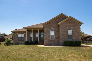 5011 Luke Ln, Sellersburg, IN 47172
