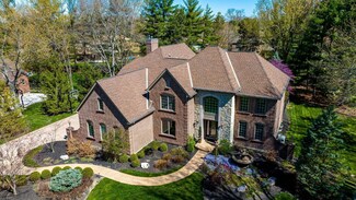 5600 Myerdale Dr, Blue Ash, OH 45242