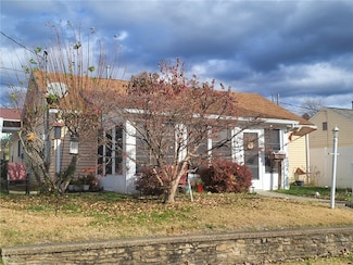 1906 Raymond Ave, Latrobe, PA 15650