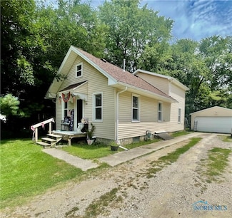 959 Patchen Rd, Oregon, OH 43616