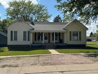 610 P St, Neligh, NE 68756