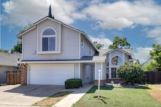 8120 Braemore Dr, Sacramento, CA 95828